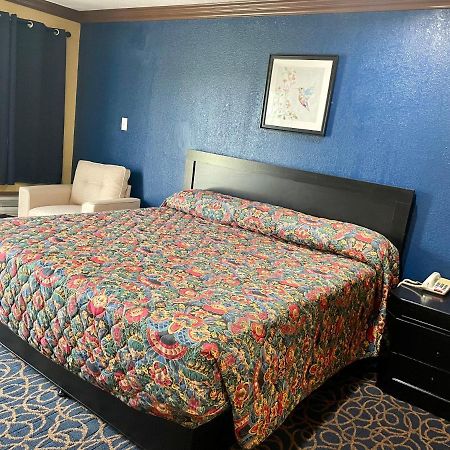 Super 6 Inn Carencro Екстериор снимка