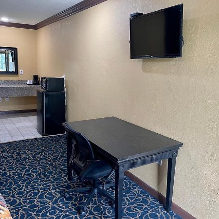 Super 6 Inn Carencro Екстериор снимка