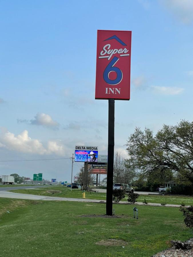 Super 6 Inn Carencro Екстериор снимка