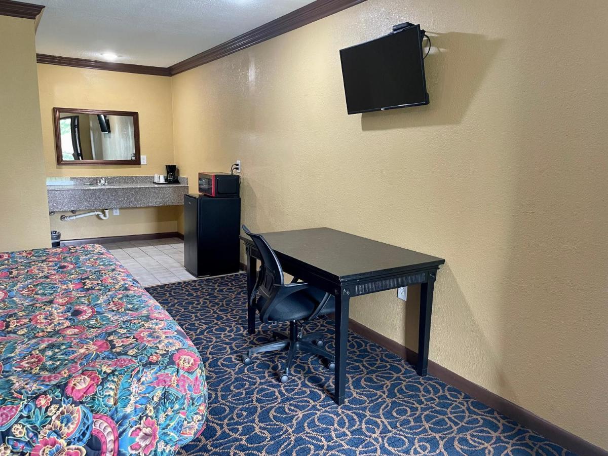 Super 6 Inn Carencro Екстериор снимка
