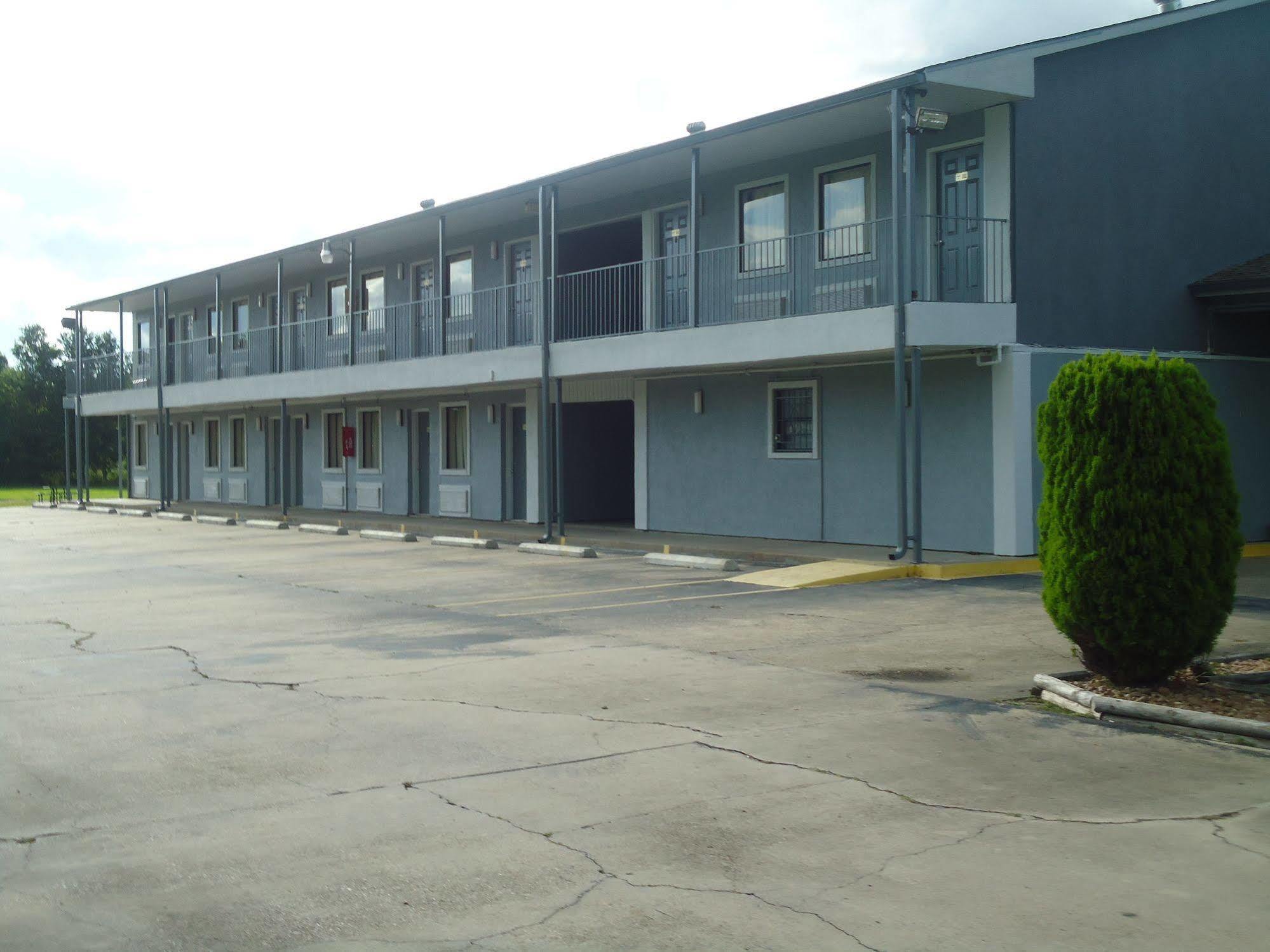 Super 6 Inn Carencro Екстериор снимка